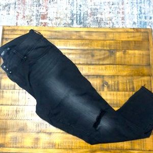 Torrid Jegging | Faded Black | size 16 short | frayed hems and knee detailing